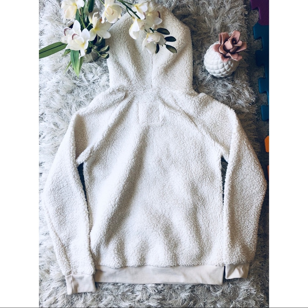 Sherpa Pullover - image 2